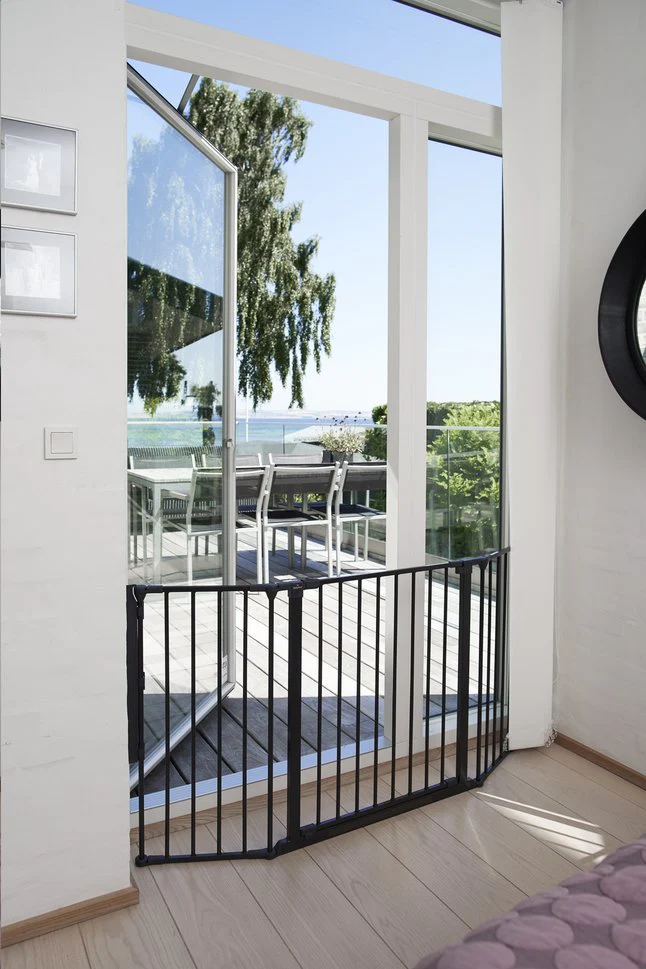 BabyDan Veiligheidshek Olaf XX Wide zwart - Image 3